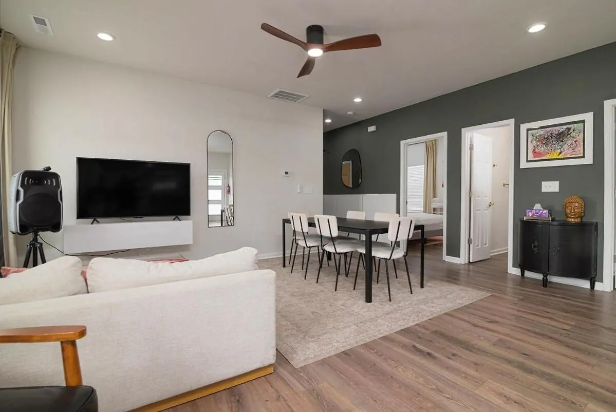 Modern Ranch Fenced Backyard - 6 Mins To South End Villa Charlotte